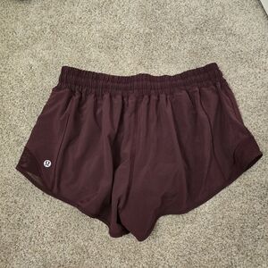 Lululemon Hottie Hot 2.5" Shorts